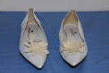 Escarpins Pointus JB MARTIN  cuir ajouré blanc Cassé T 41 BE