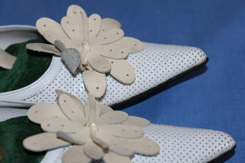 Escarpins Pointus JB MARTIN  cuir ajouré blanc Cassé T 41 BE
