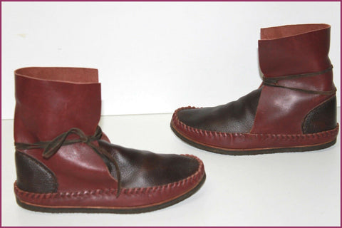 Bottines à Revers Cuir Artisanal Bordeaux et Noir T 38 TBE