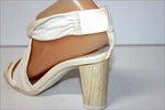 BURBERRY Escarpins Sandales Tout Cuir Blanc Talons Bois T 35.5 TTBE