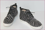 MY.E Baskets Montantes Fourrure Synthétique Zébrée T 36 TTBE