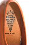 BATA Mocassins Vintage Cuir Fauve et Embauchoirs Manfield Bois T 44 TBE