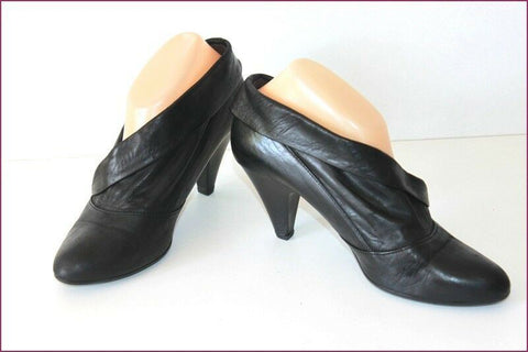 JANET & JANET Escarpins Cuir Fripé Noir T 38.5 TBE