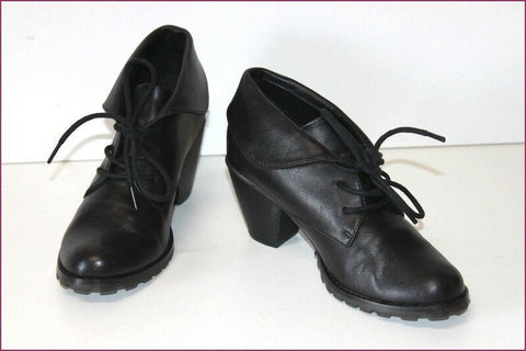 GRANDS  BOULEVARDS Boots à Lacets Simili Cuir Noir T 36 TBE